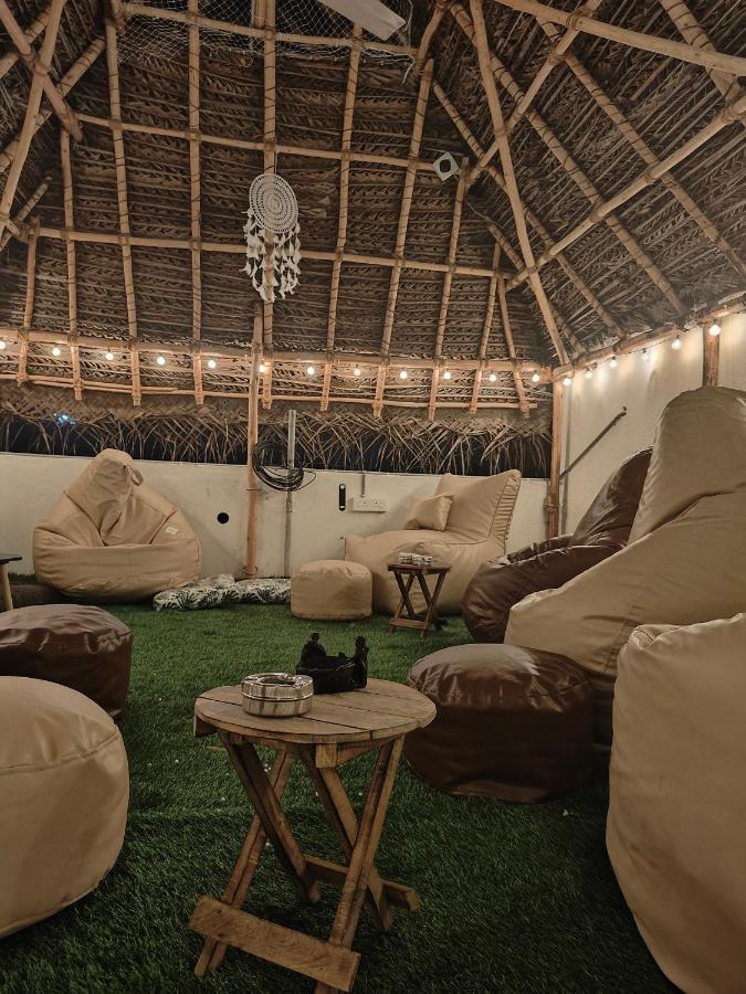 Unpack Hostel Пондичерри Экстерьер фото