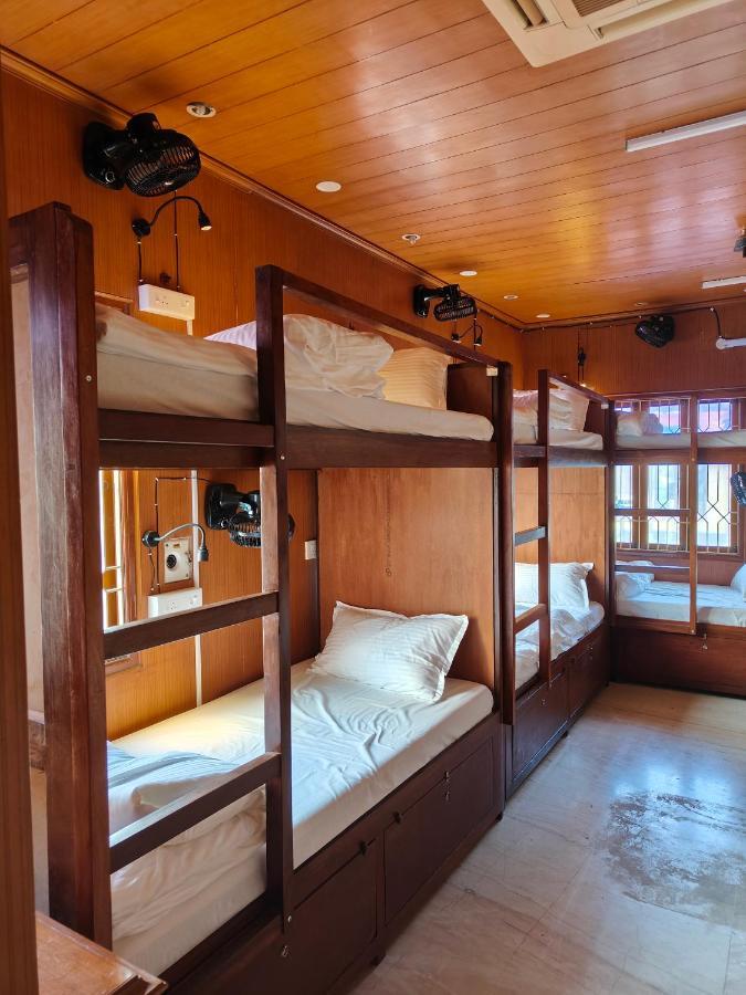 Unpack Hostel Пондичерри Экстерьер фото